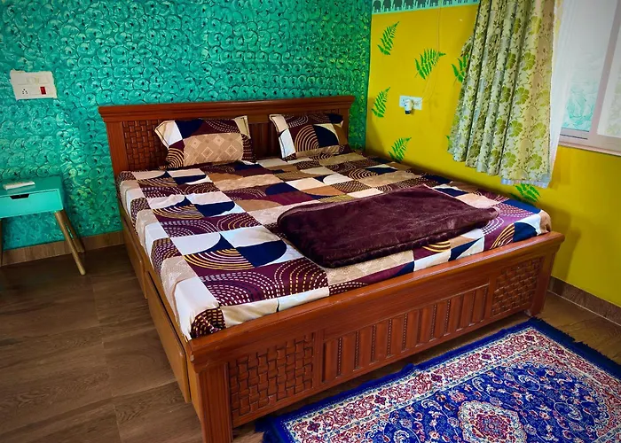 Mangohut Farmhouse Pool Villa Hyderabad